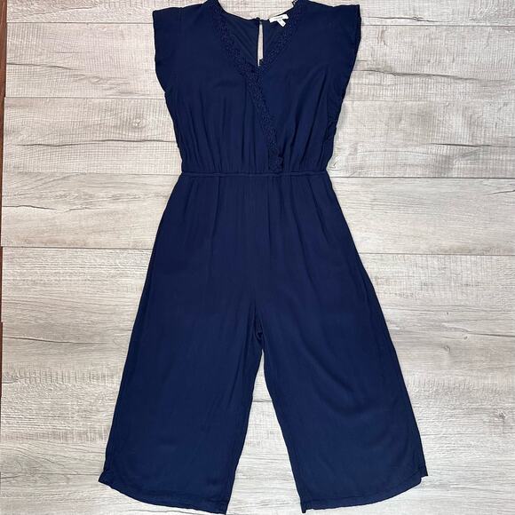 Maurices Navy Romper WMNS S Lace Trim Flutter Sleeve Stretchy V-Neck Keyhole - Picture 7 of 10